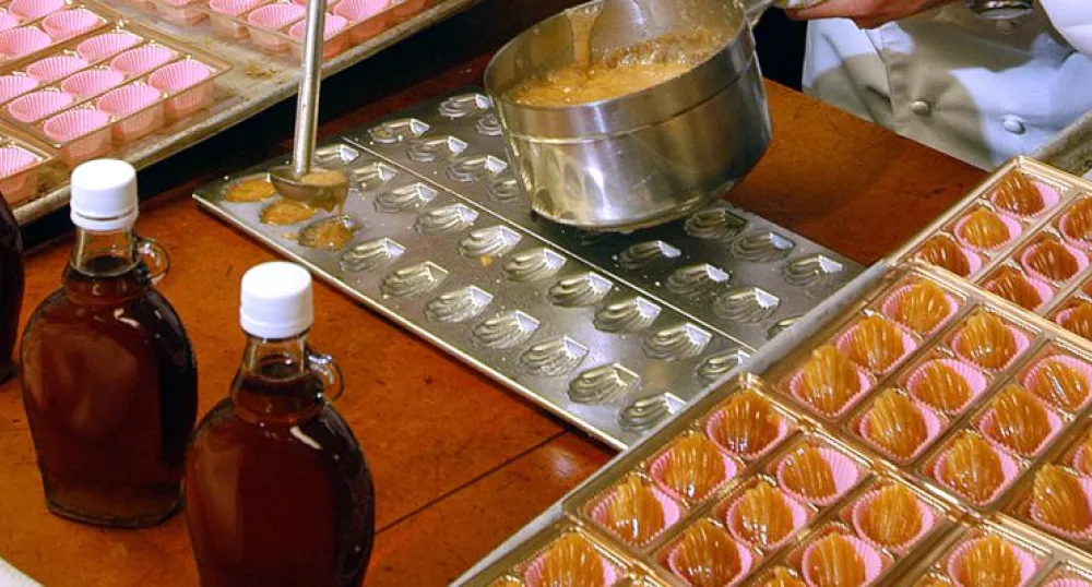 maple syrup candy making